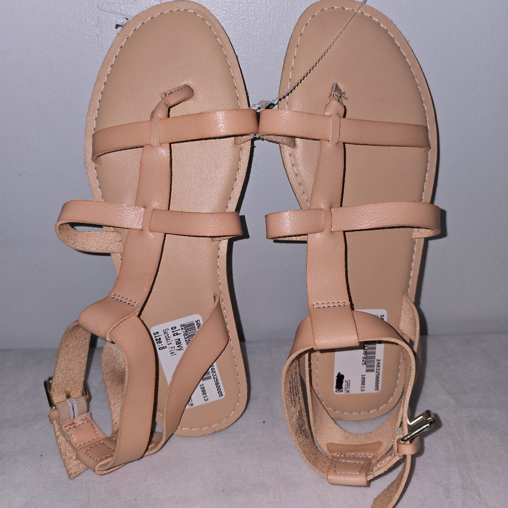 Old NAVY GENUINE LEATHER STRAP FLAT SANDAL SIZE 8